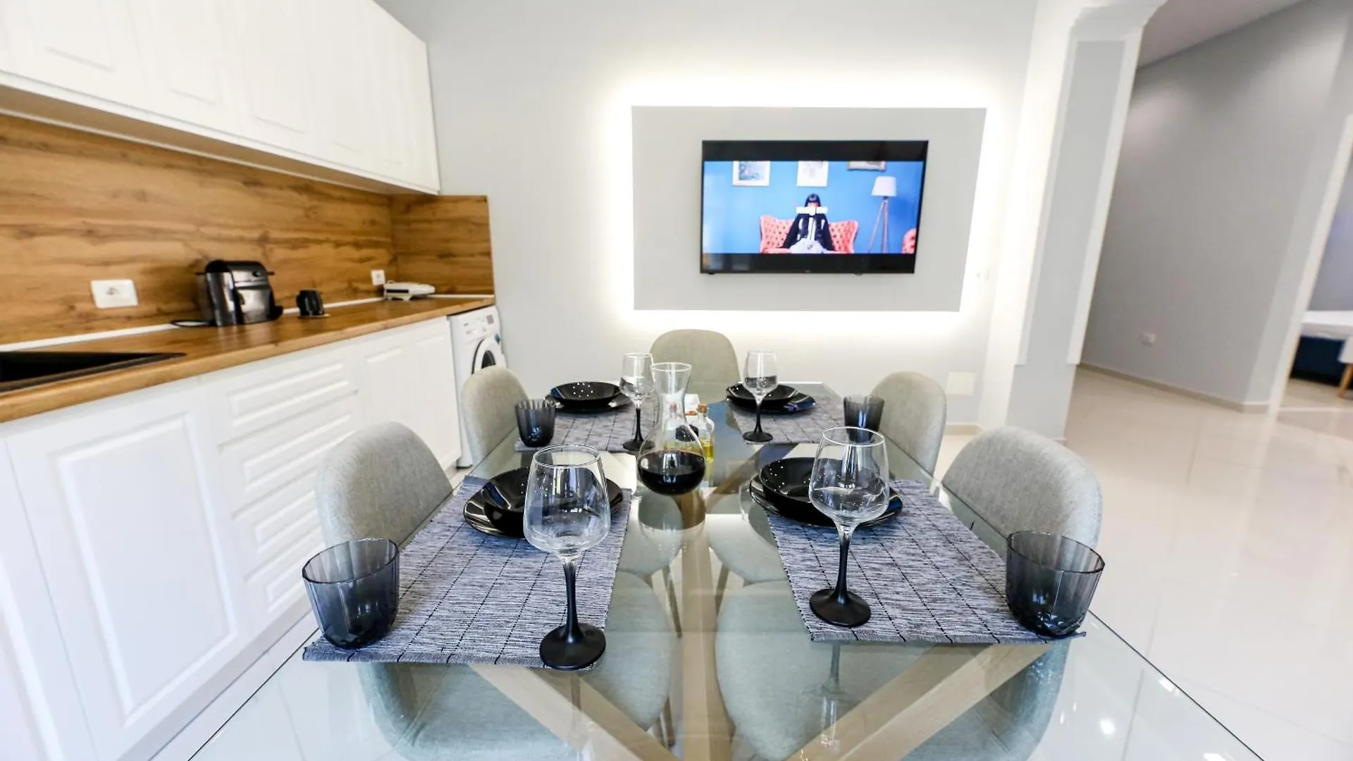 Adam Residence Free Parking Vlore