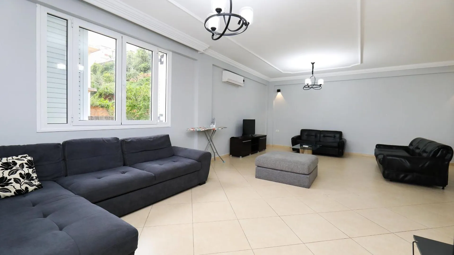 Adam Residence Free Parking Vlore