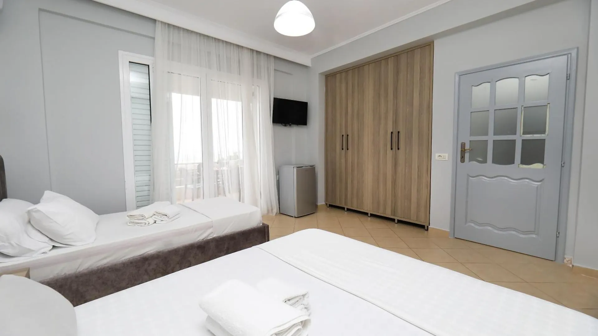 Adam Residence Free Parking Vlore